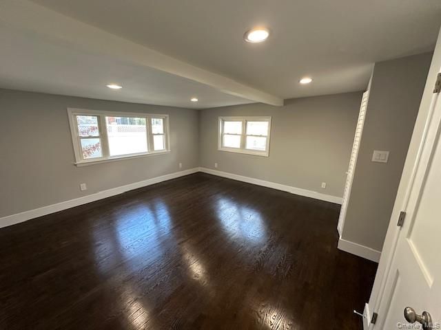 11 Nesaquake Avenue 1st Fl, Port Washington, NY 11050