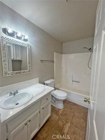 1110 W 8th Avenue 4, Chico, CA 95926