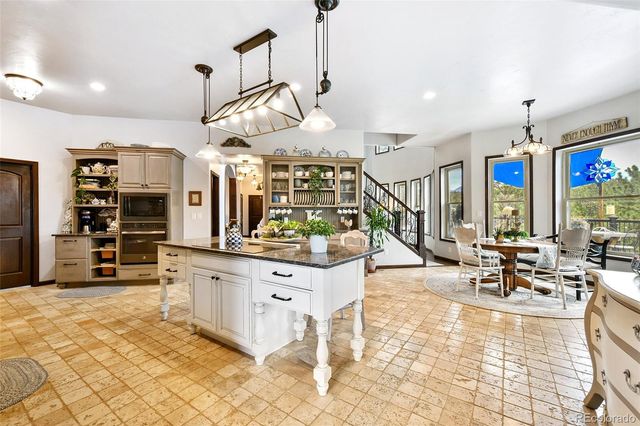 549 Mohawk Heights, Florissant, CO 80816