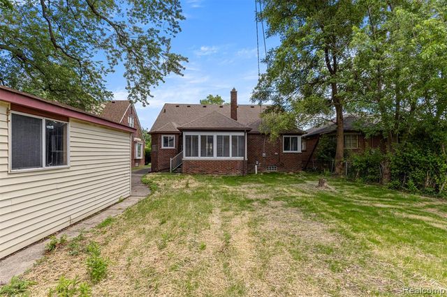 19139 Lauder Street, Detroit, MI 48235
