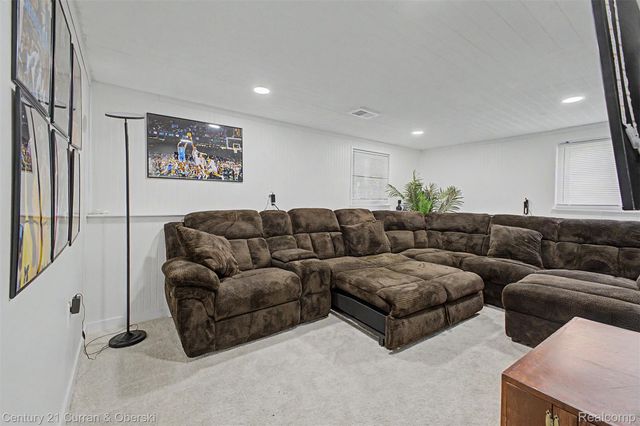 33223 Lynx Street, Westland, MI 48185