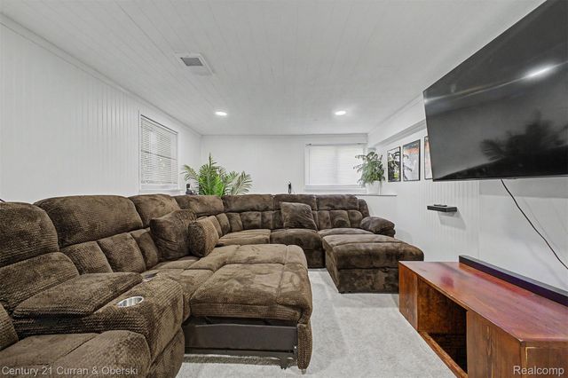 33223 Lynx Street, Westland, MI 48185