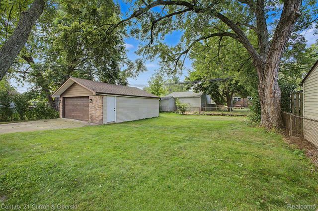 33223 Lynx Street, Westland, MI 48185