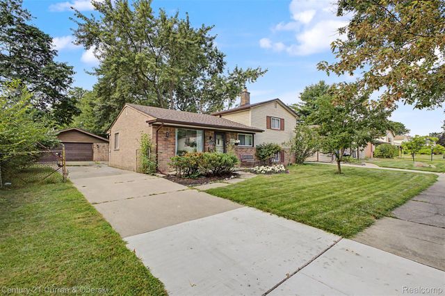 33223 Lynx Street, Westland, MI 48185