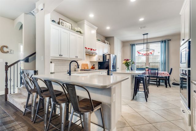 14733 Cedar Flat Way, Roanoke, TX 76262