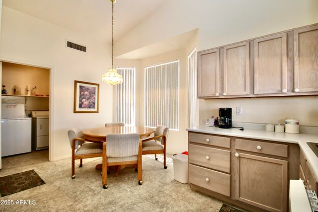 6973 S Oakmont Drive, Chandler, AZ 85249