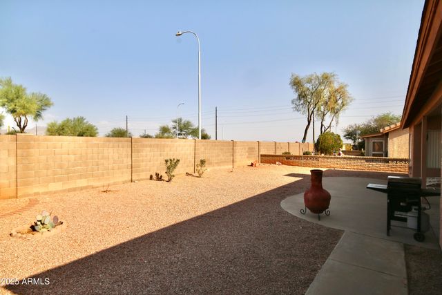 6973 S Oakmont Drive, Chandler, AZ 85249