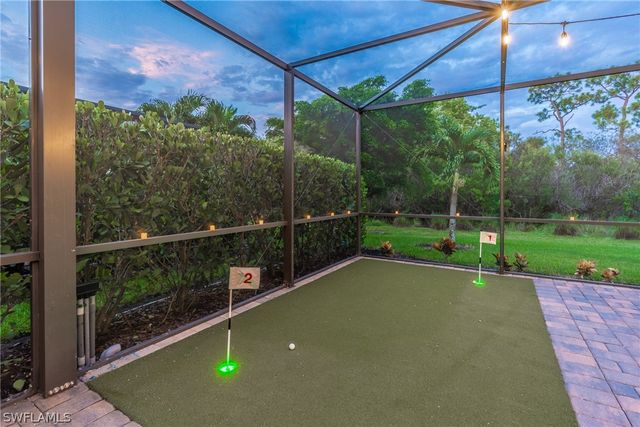 1588 Vizcaya LN, Naples, FL 34113