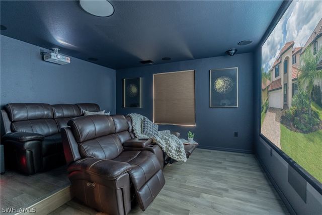 1588 Vizcaya LN, Naples, FL 34113