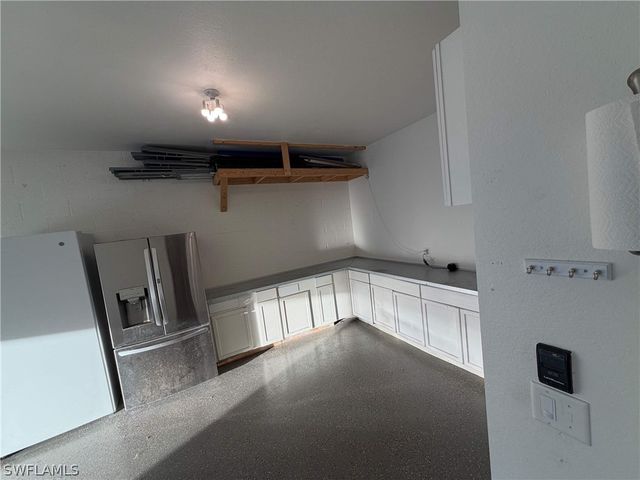 1588 Vizcaya LN, Naples, FL 34113