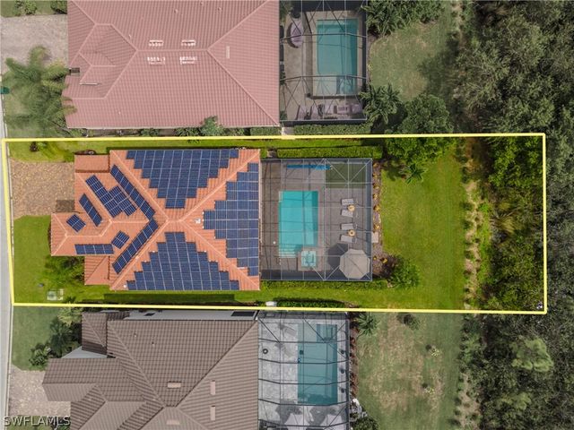 1588 Vizcaya LN, Naples, FL 34113