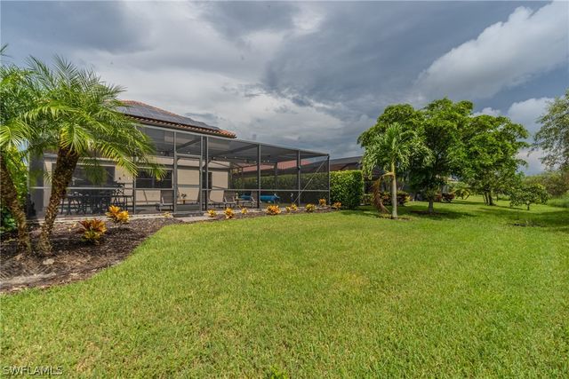 1588 Vizcaya LN, Naples, FL 34113