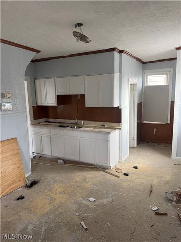 885 E 149th Street, Cleveland, OH 44110