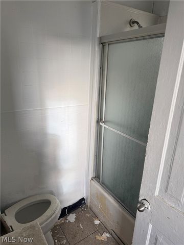 885 E 149th Street, Cleveland, OH 44110