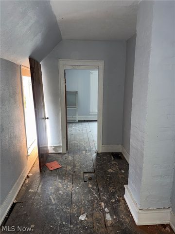 885 E 149th Street, Cleveland, OH 44110