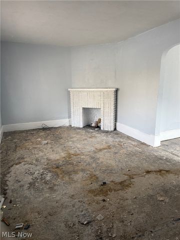 885 E 149th Street, Cleveland, OH 44110