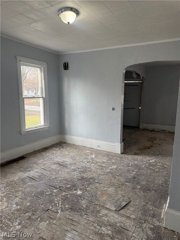 885 E 149th Street, Cleveland, OH 44110