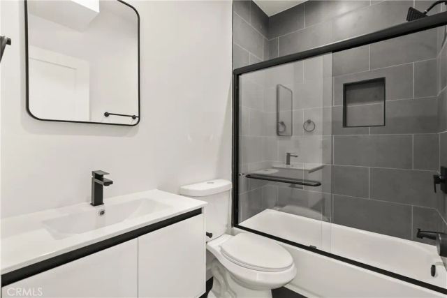 1733 S New Hampshire Ave, Los Angeles, CA 90006