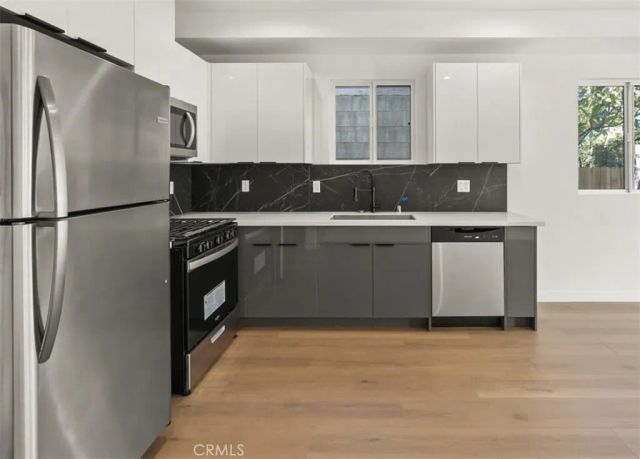 1733 S New Hampshire Ave, Los Angeles, CA 90006