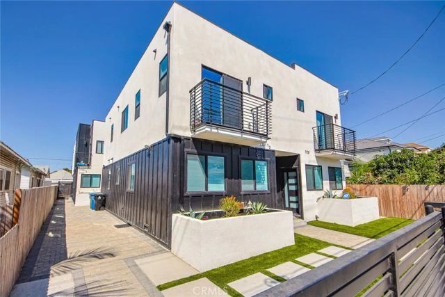 1733 S New Hampshire Ave, Los Angeles, CA 90006