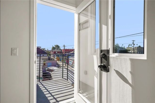 1733 S New Hampshire Ave, Los Angeles, CA 90006
