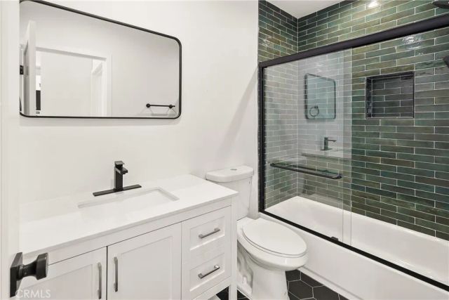 1733 S New Hampshire Ave, Los Angeles, CA 90006