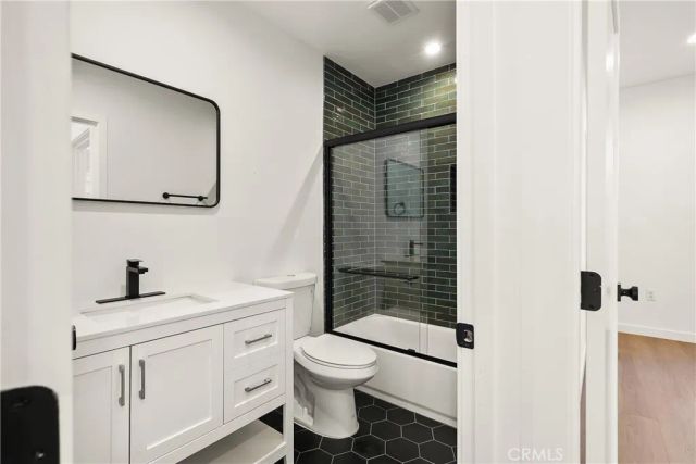 1733 S New Hampshire Ave, Los Angeles, CA 90006