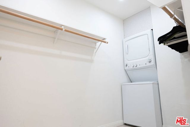 943 12th Street 7, Santa Monica, CA 90403