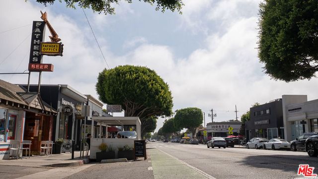 943 12th Street 7, Santa Monica, CA 90403