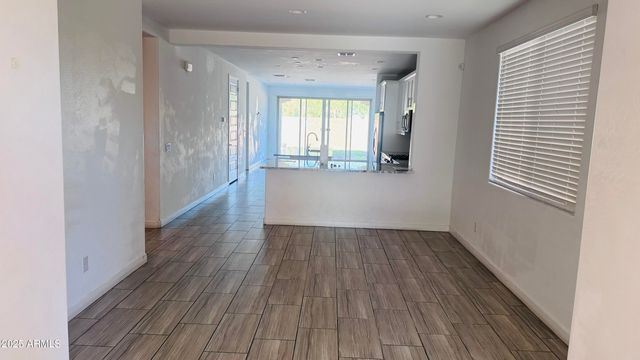 9118 W SELLS Drive, Phoenix, AZ 85037