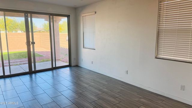 9118 W SELLS Drive, Phoenix, AZ 85037
