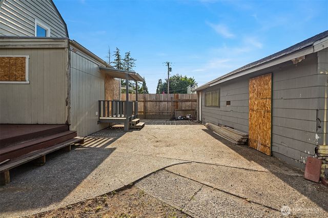 1215 Madison Street, Everett, WA 98203
