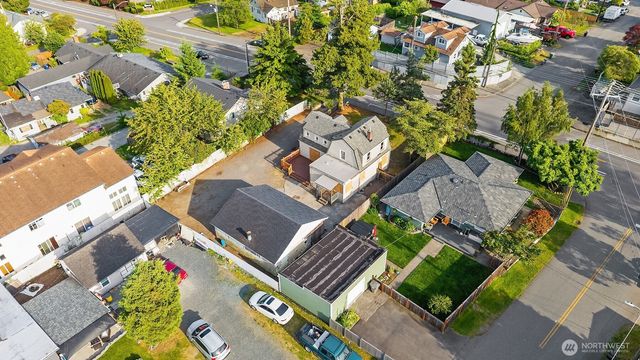 1215 Madison Street, Everett, WA 98203