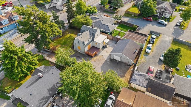 1215 Madison Street, Everett, WA 98203