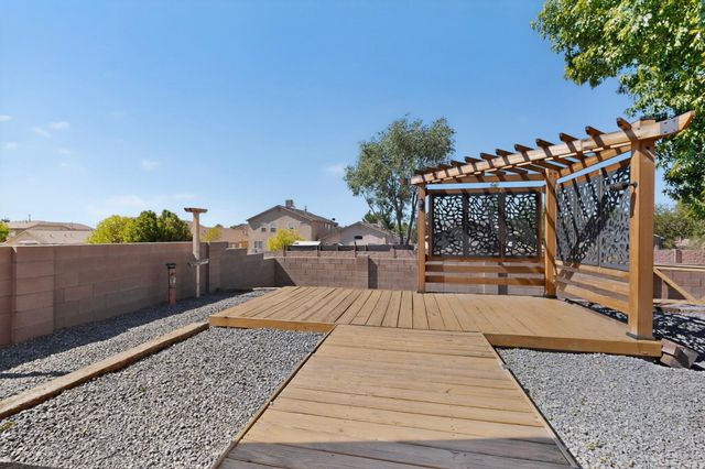 724 Playful Meadows Circle NE, Rio Rancho, NM 87144