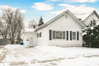 525 SCHOOL AVENUE, Oshkosh, WI 54901