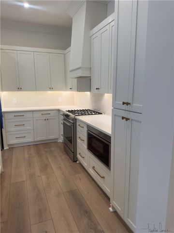 193 Fifty Oaks Lane, St Simons Island, GA 31522