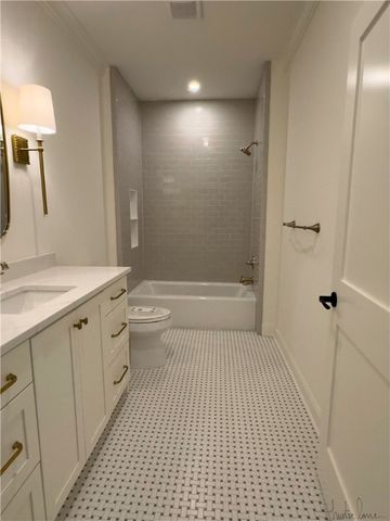 193 Fifty Oaks Lane, St Simons Island, GA 31522