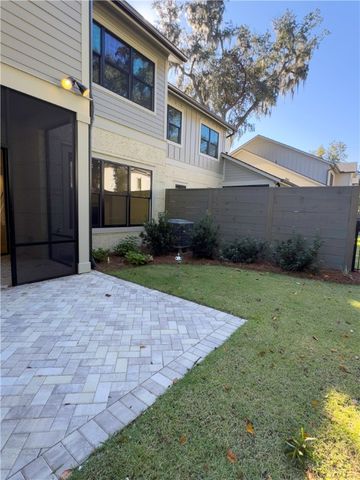 193 Fifty Oaks Lane, St Simons Island, GA 31522