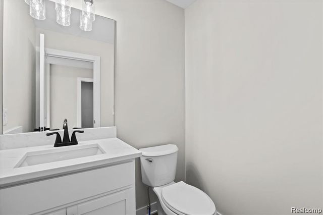 20533 Angling Road, Livonia, MI 48152