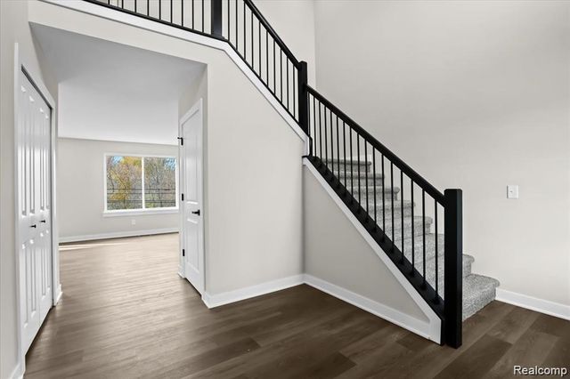 20533 Angling Road, Livonia, MI 48152