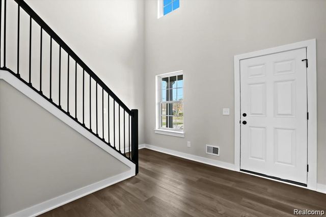 20533 Angling Road, Livonia, MI 48152