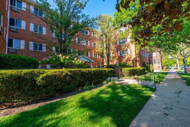 950 Washington Boulevard 103, Oak Park, IL 60302