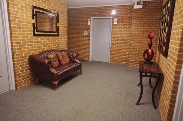 950 Washington Boulevard 103, Oak Park, IL 60302