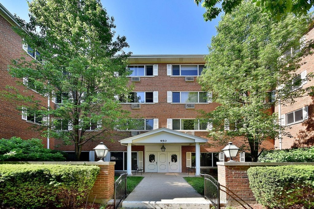 950 Washington Boulevard 103, Oak Park, IL 60302