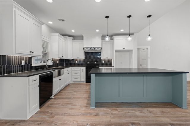 1020 Cecilia Court, Robinson, TX 76706