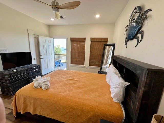 2110 S Young St, Rockport, TX 78382