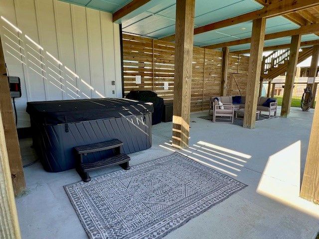 2110 S Young St, Rockport, TX 78382