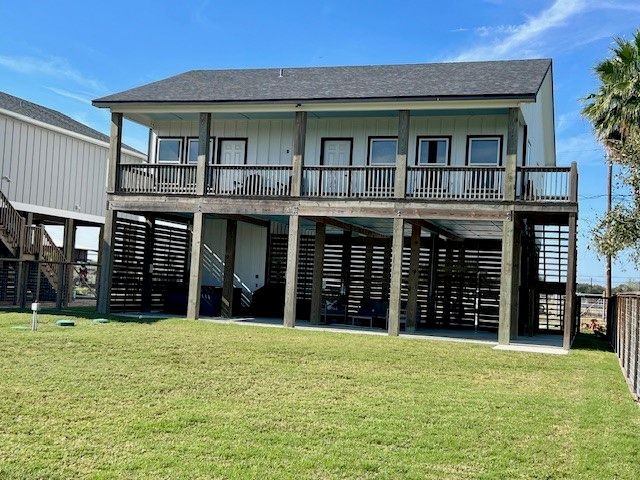 2110 S Young St, Rockport, TX 78382