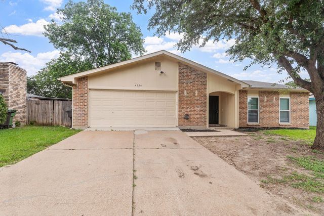 4229 Shagbark Street, Fort Worth, TX 76137